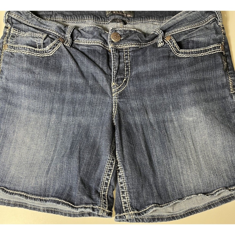 Silver Jeans Suki Flap Pocket Shorts Womens Sz 16 Medium Wash Denim Thick Stitch